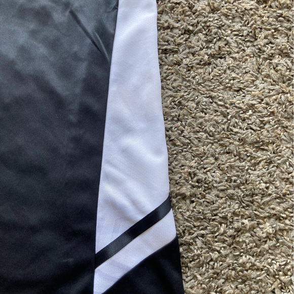 Adidas Black and White Jersey with Short Sleeves - Picture 8 of 9